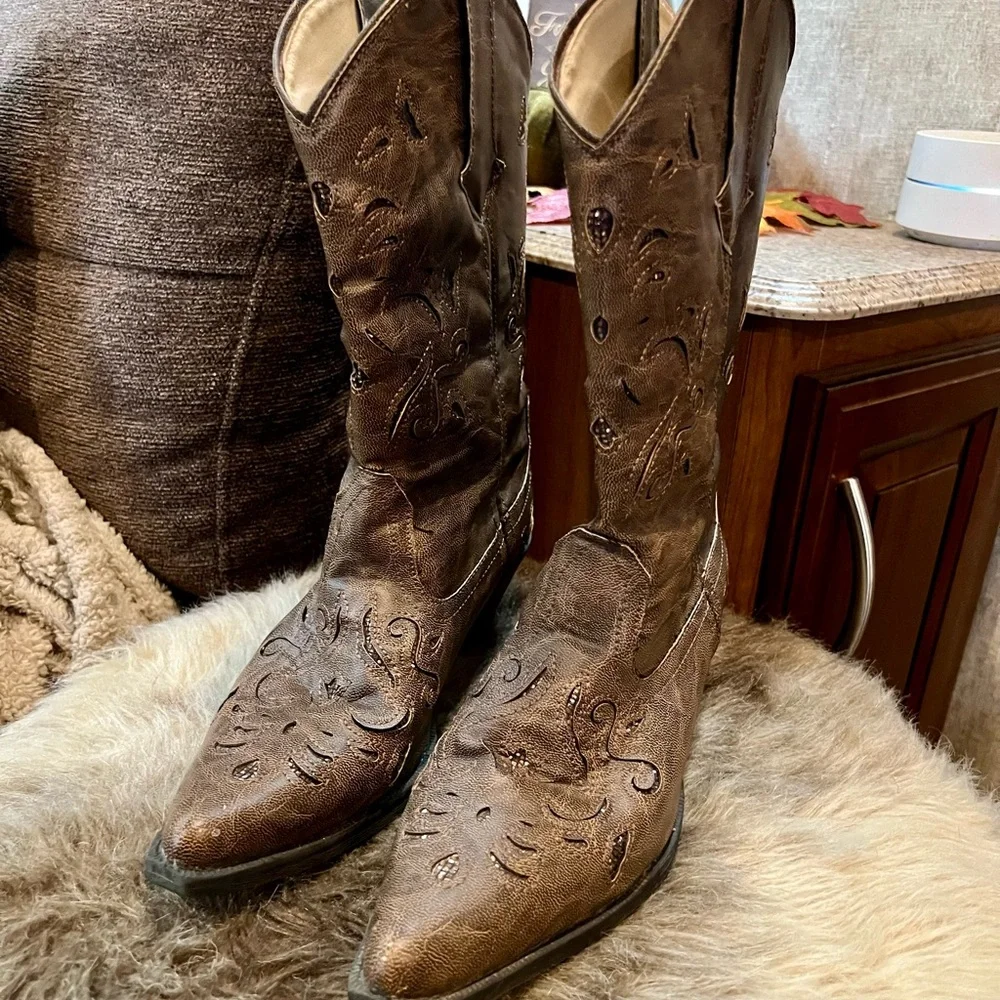 Brown Western Cowboy Boots - Picture 2 of 5